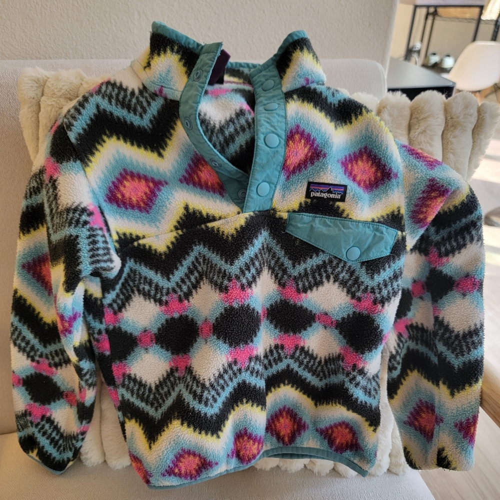 ⭐️🌙 Patagonia Girls Size XS 5/6 synchilla snap pullover